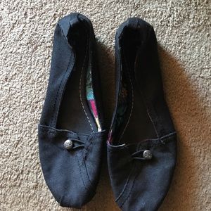 Black flats