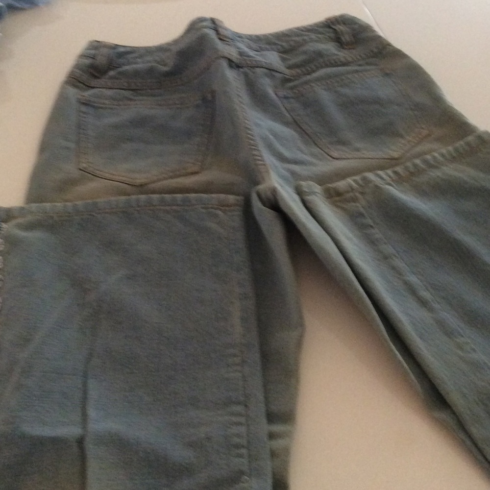 Jeans - Picture 2 of 3