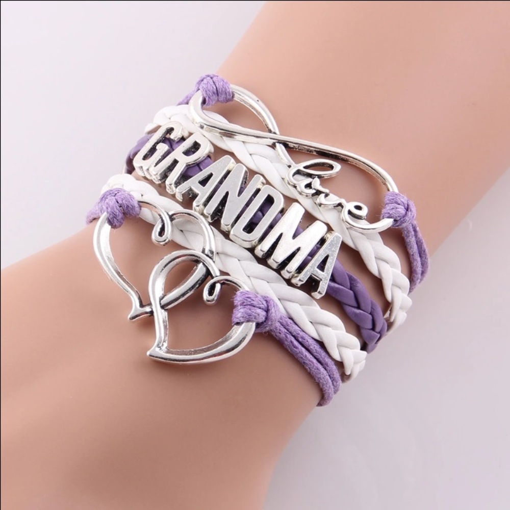 🌸 2 for $15 🌸. GRANDMA LOVE BRACELET