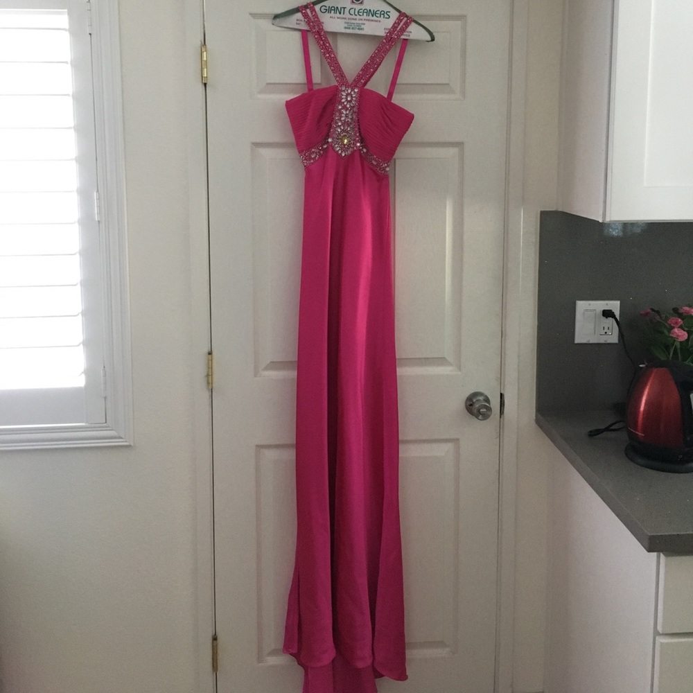 Cache fuschia formal gown