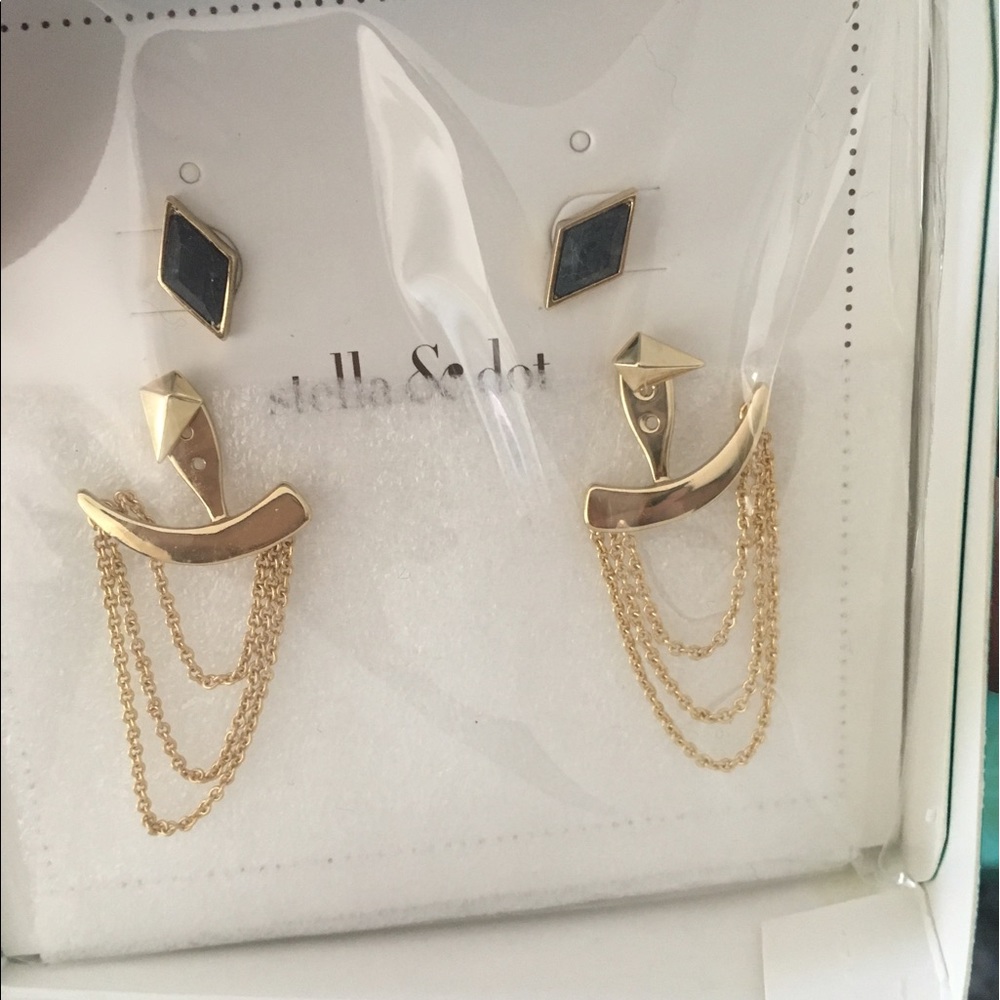 Drape earrings