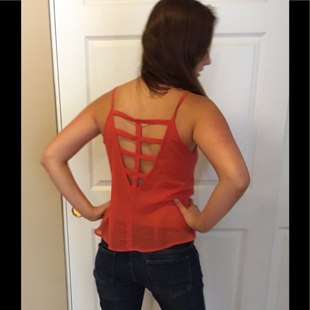 WINDSOR sleeveless top open caged back in EUC