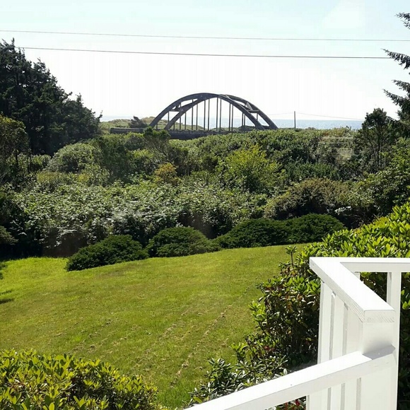 Meet your Posher, Kimberly! - Picture 3 of 4