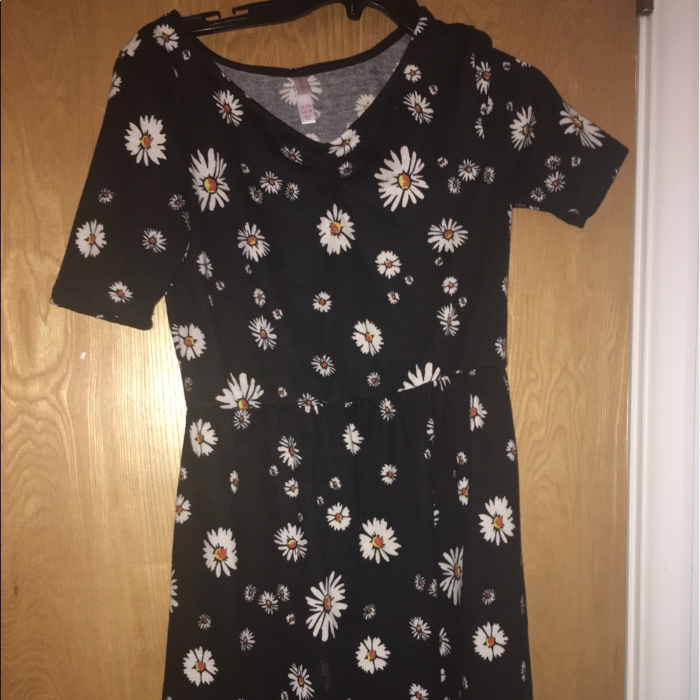 Black daisy dress