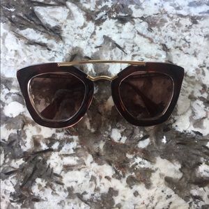 Cute fashion sunglasses 🕶