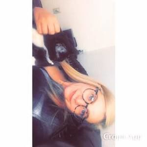 Meet your Posher, Caroline