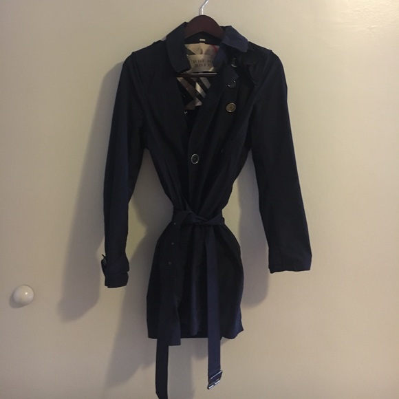 Burberry trench coat - Picture 1 of 4