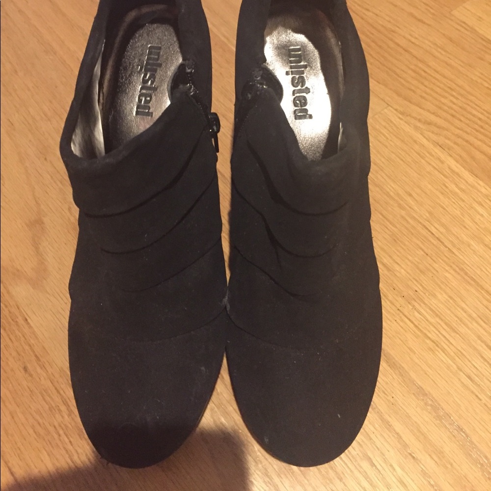 Black manmade suede shoe boots