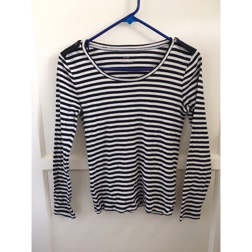 🎉🎉🎉🌟Ann Taylor striped boat neck top