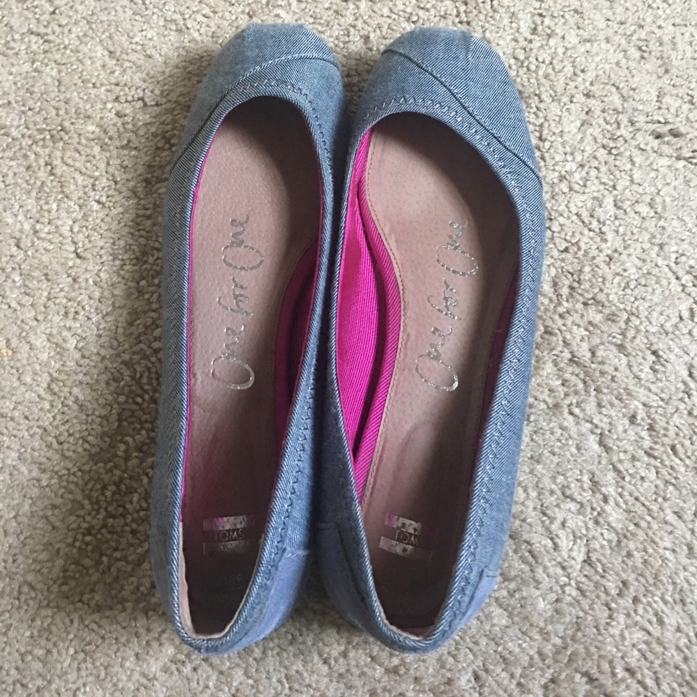 TOMS ballet flats