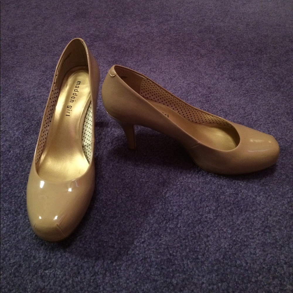 LIKE NEW MADDEN GIRL HEELS