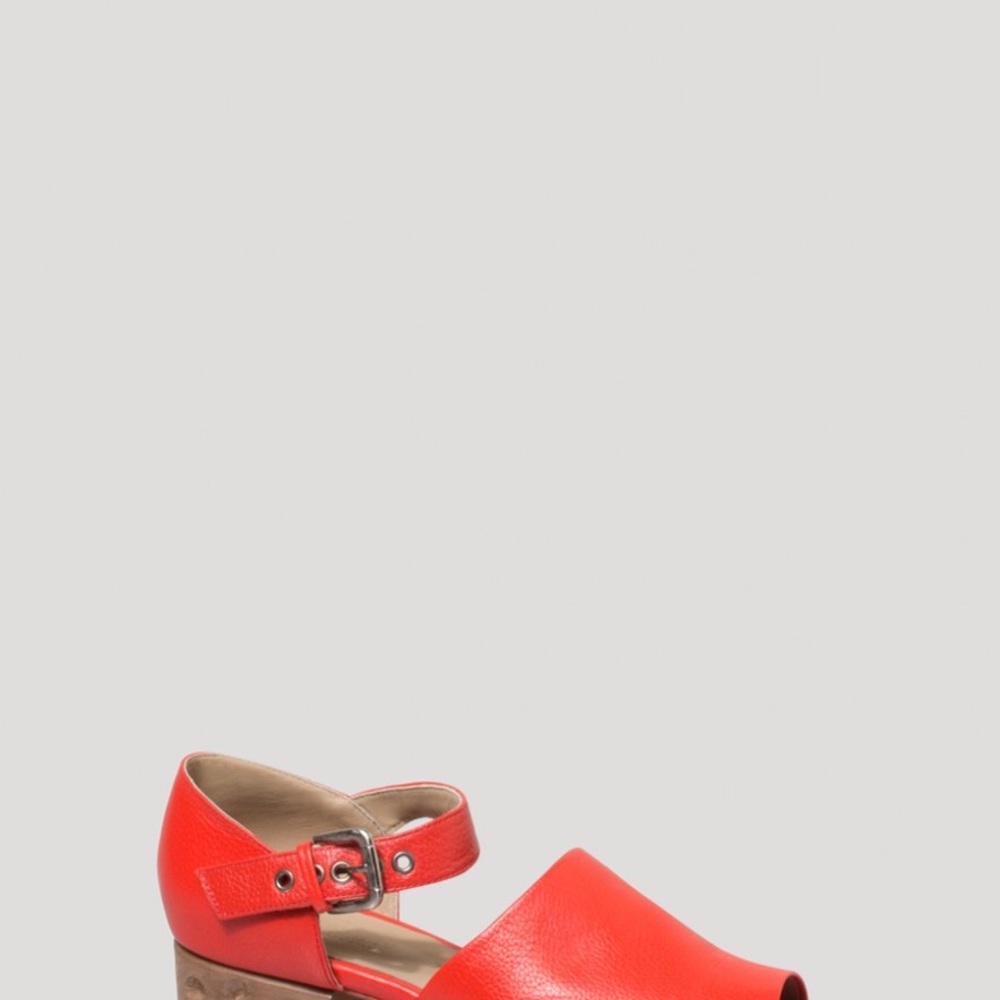 👀LOOKING FOR Rachel Comey Lubbock sandal