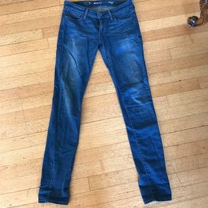 Levi's modern fit slight curve jeans