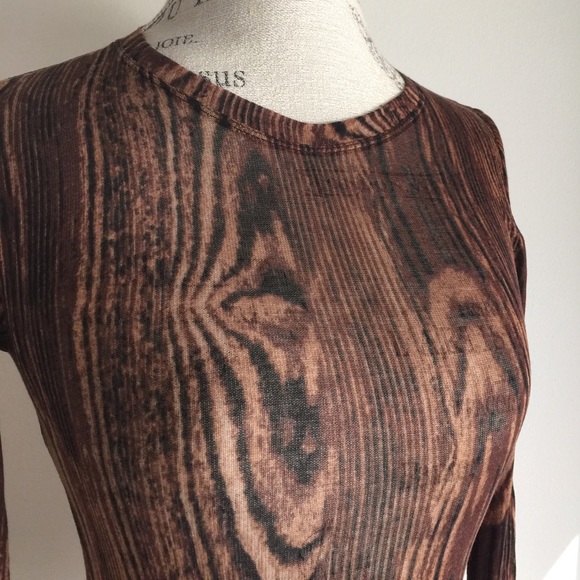 Top - Picture 2 of 3