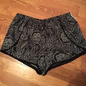 Shorts dressy light weight