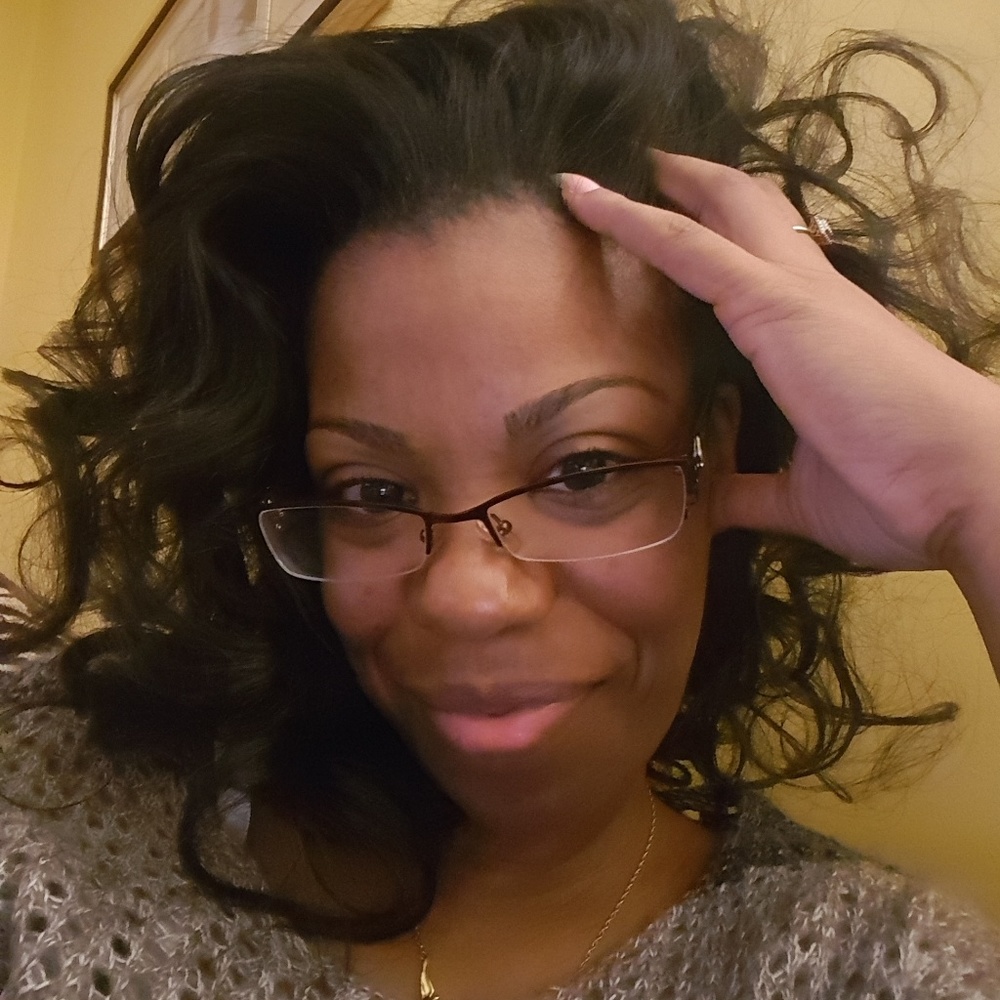 Meet your Posher, Charvela