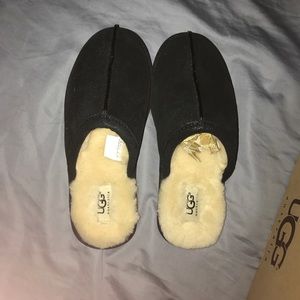 UGG black pearle slippers