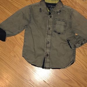 Long Sleeve Calving Klein Shirt for Boys. Size 3T