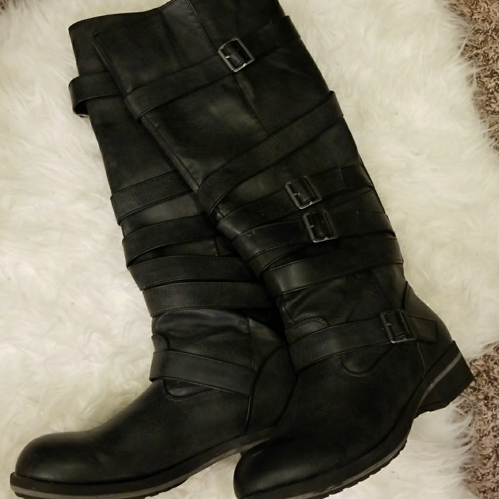 Black boots