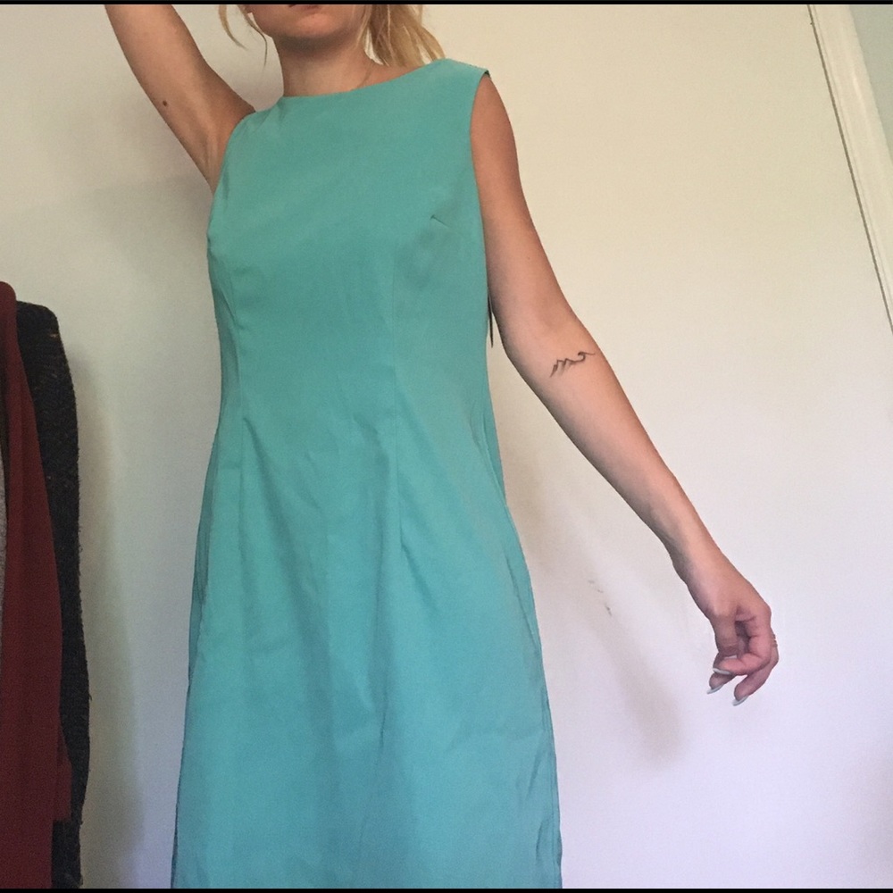 green simple dress !!