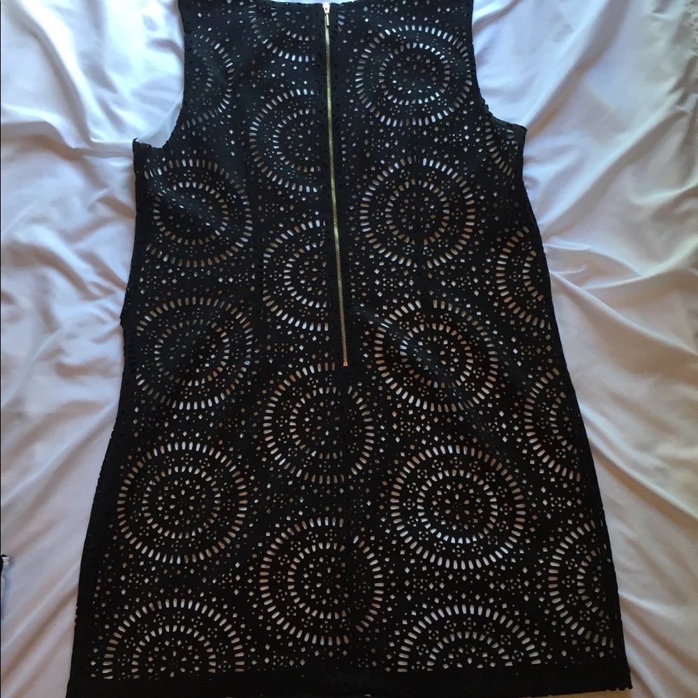 Beautiful Knee Length Dress - Picture 4 of 4
