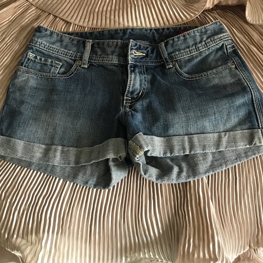 Express mini shorts wore once Size 2