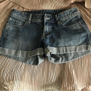 Express mini shorts wore once Size 2