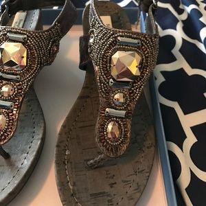 New in box Simply Vera Vera Wang sandals