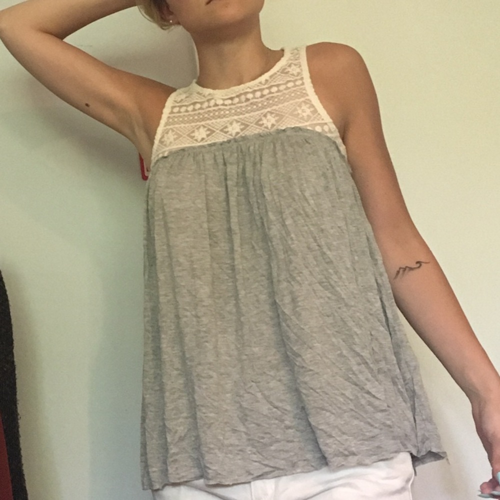 grey and lace tank top !!