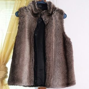 SALE Forever 21 faux fur faux leather vest