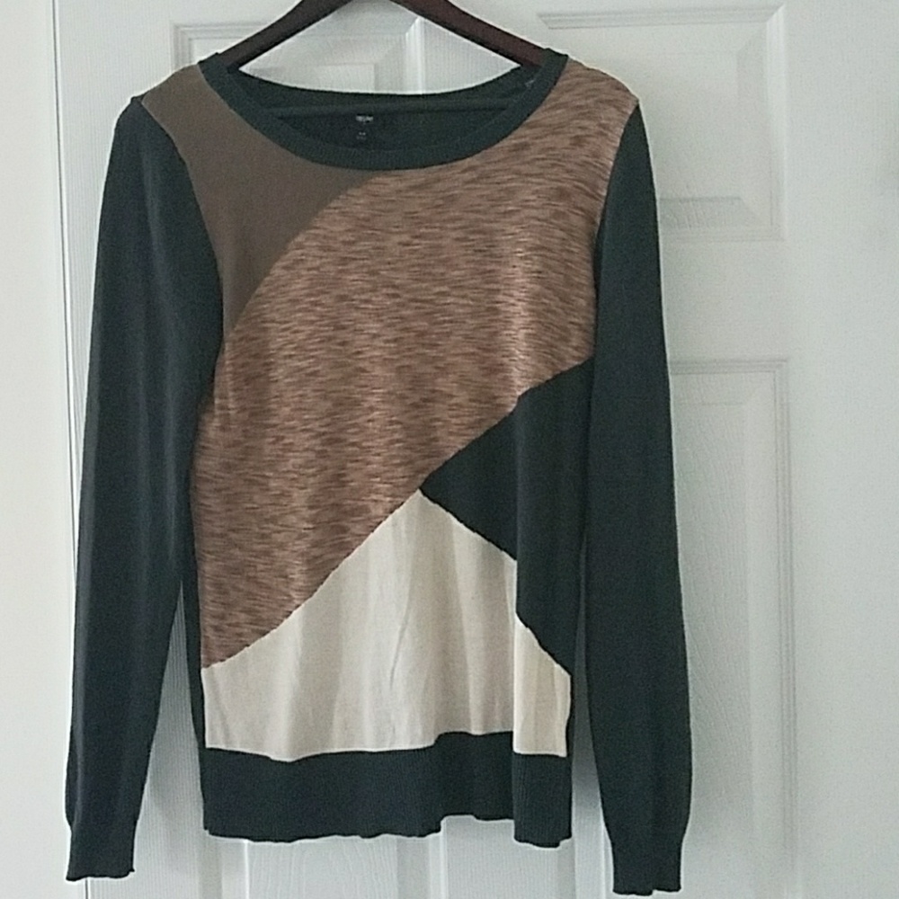Long sleeve green and brown sweater