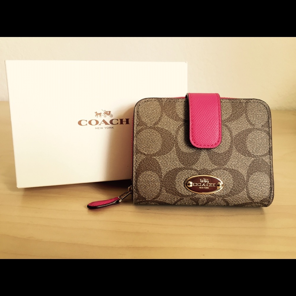 Coach medium signature zip wallet