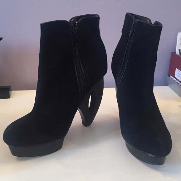 Super cool design boots - Picture 4 of 7