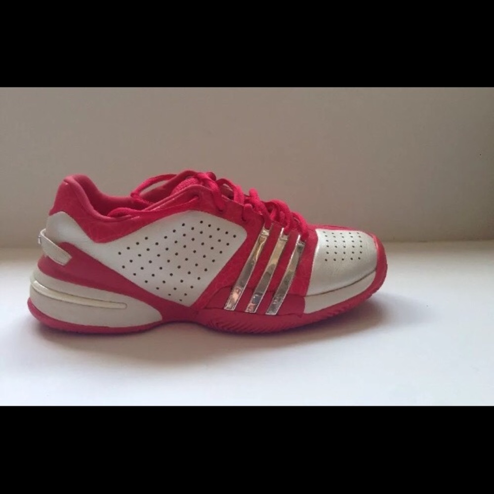 EUC Adidas Barricade shoes for tennis/women 6