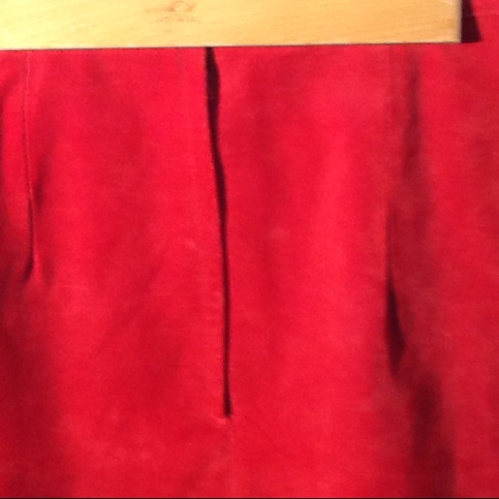 Global Identity Red Leather Skirt - Picture 4 of 5