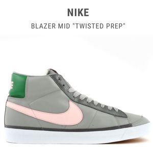 🎉🎩🎩HOST PICK🎩🎩🎉NIKE Blazer Mid TWISTED PREP