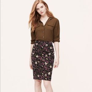 LOFT - pencil skirt size 0 almost new