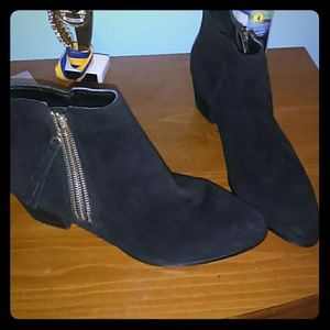 Black ankle heel dress boots