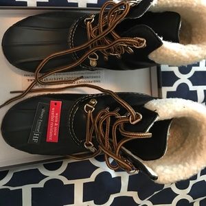 New in box duck boots