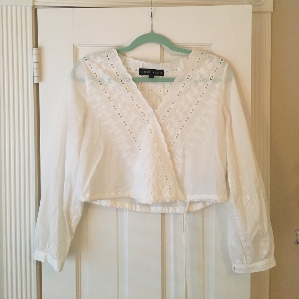 Kendall+Kylie crop top