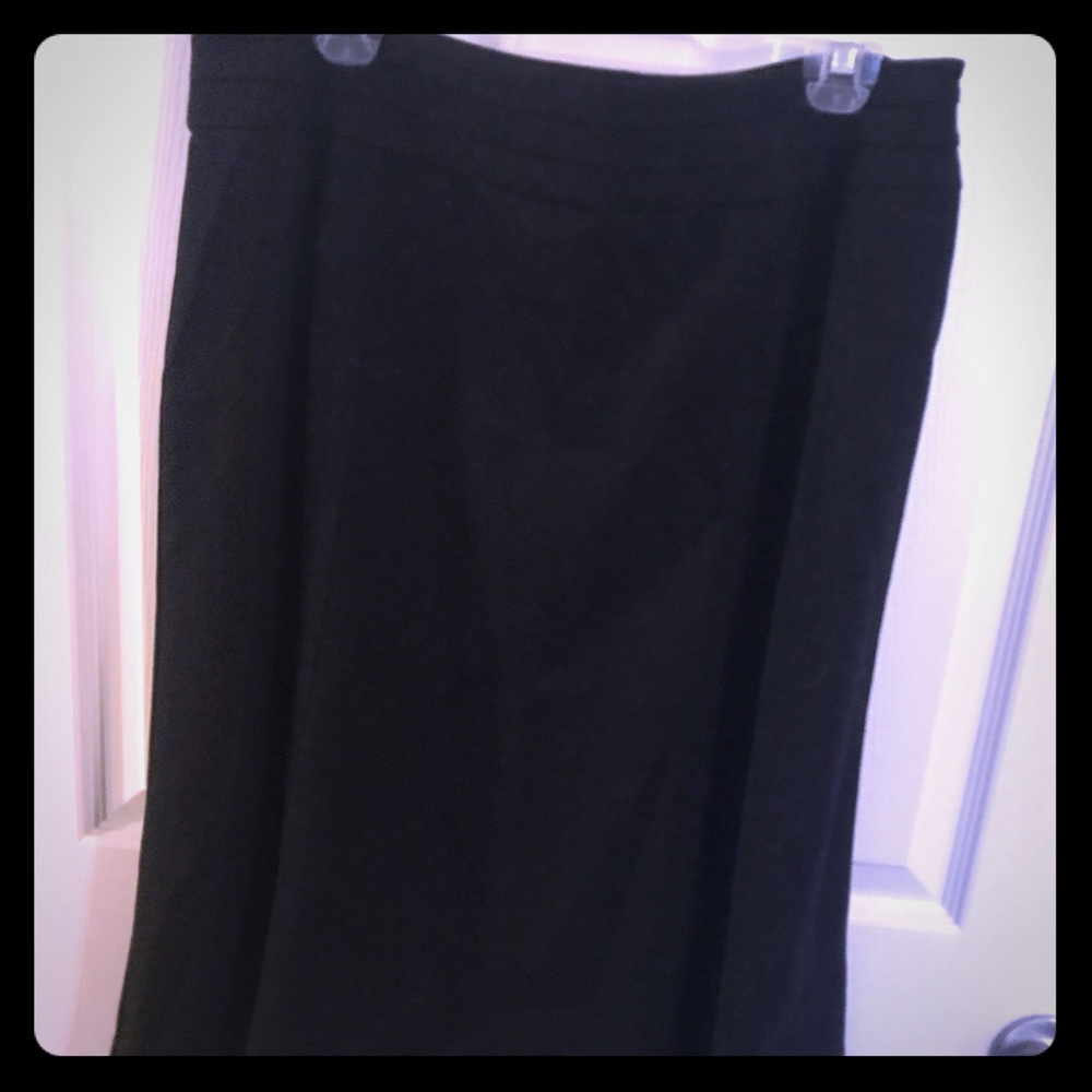 Tea-length skirt