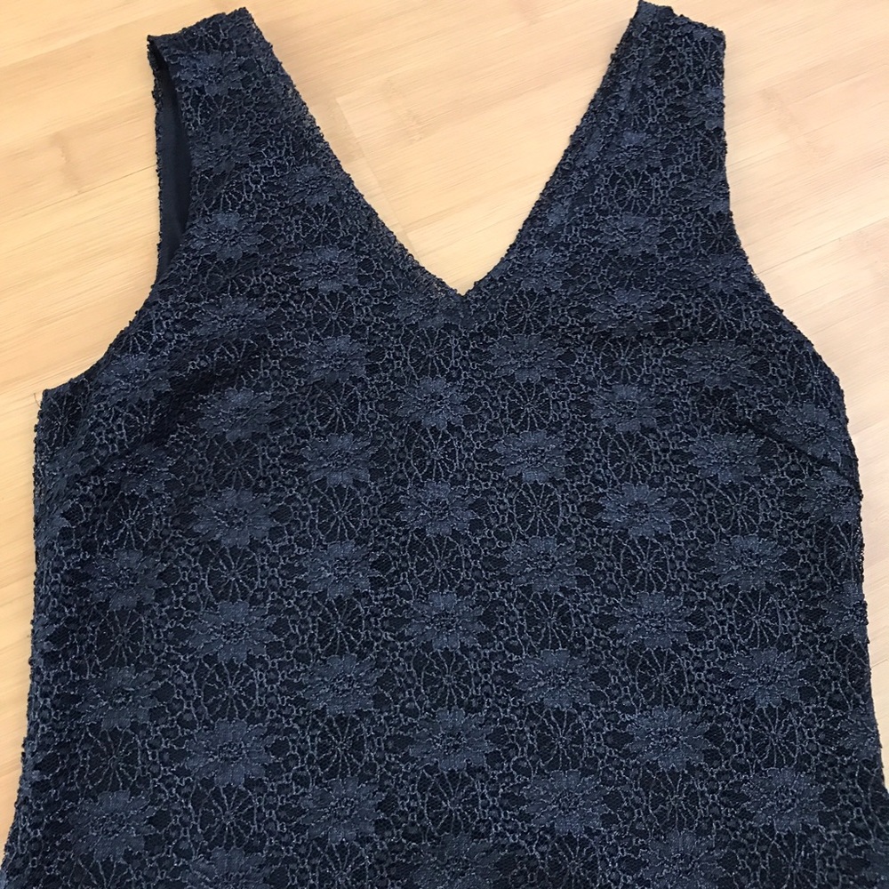 Banana Republic Tank - Picture 2 of 2