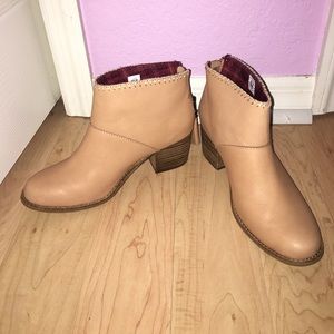 Tom's Leila Booties Tan