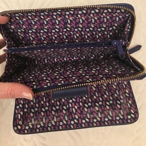 6 listings for $20! Vera Bradley Wallet!