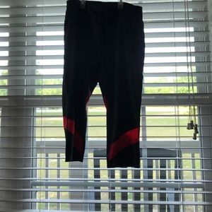 NWOT Danskins Now fitted exercise pants
