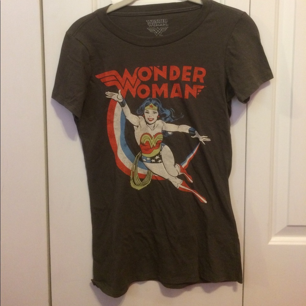 NWOT WONDER WOMAN SHIRT
