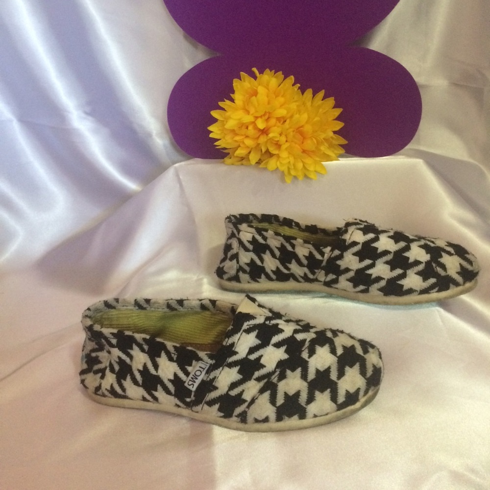Toms black and white houndstooth