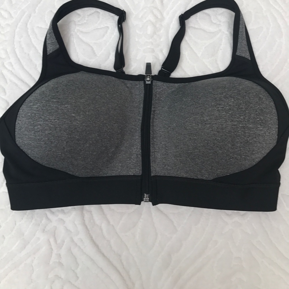 4 listings $15!Champion Sports Bra EUC. Worn once!