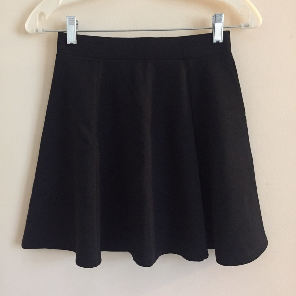 NWOT Circle skater skirt