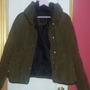 Zara Puffer Mint Condition very warm.
